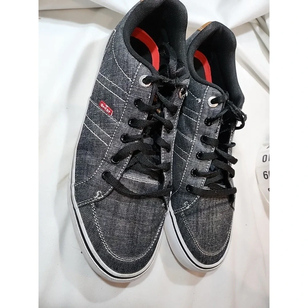 Levi Strauss~Comfort Shoes~Mens~Size 10.5 ~Casual~Skateboard Sneakers~51952641A